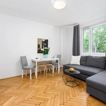 Gamerskiego Street Near National Theatre